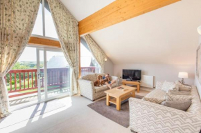 Luxury Constantine Lodge 4 bedrooms Hot Tub for hire-Resort Pool Gym & Spa